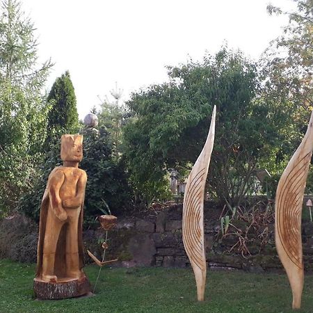 Gaestezimmer In Traumhafter Lage Neben Der Kurstadt Oberthulba Exterior foto