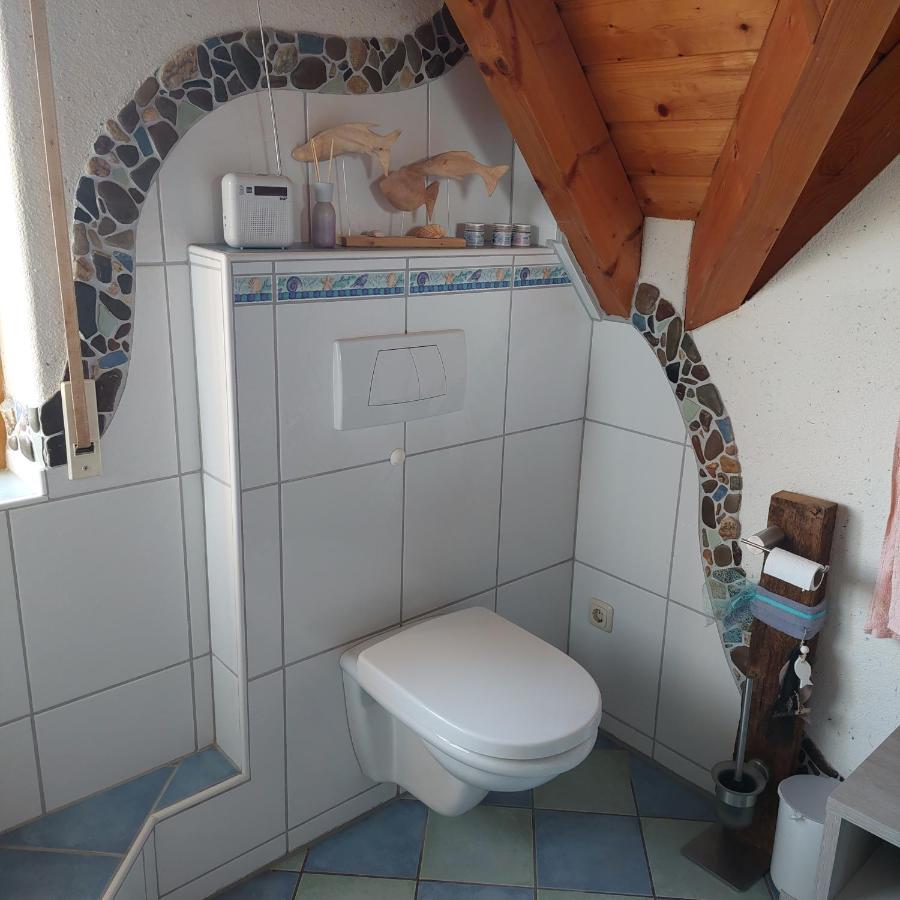 Gaestezimmer In Traumhafter Lage Neben Der Kurstadt Oberthulba Exterior foto