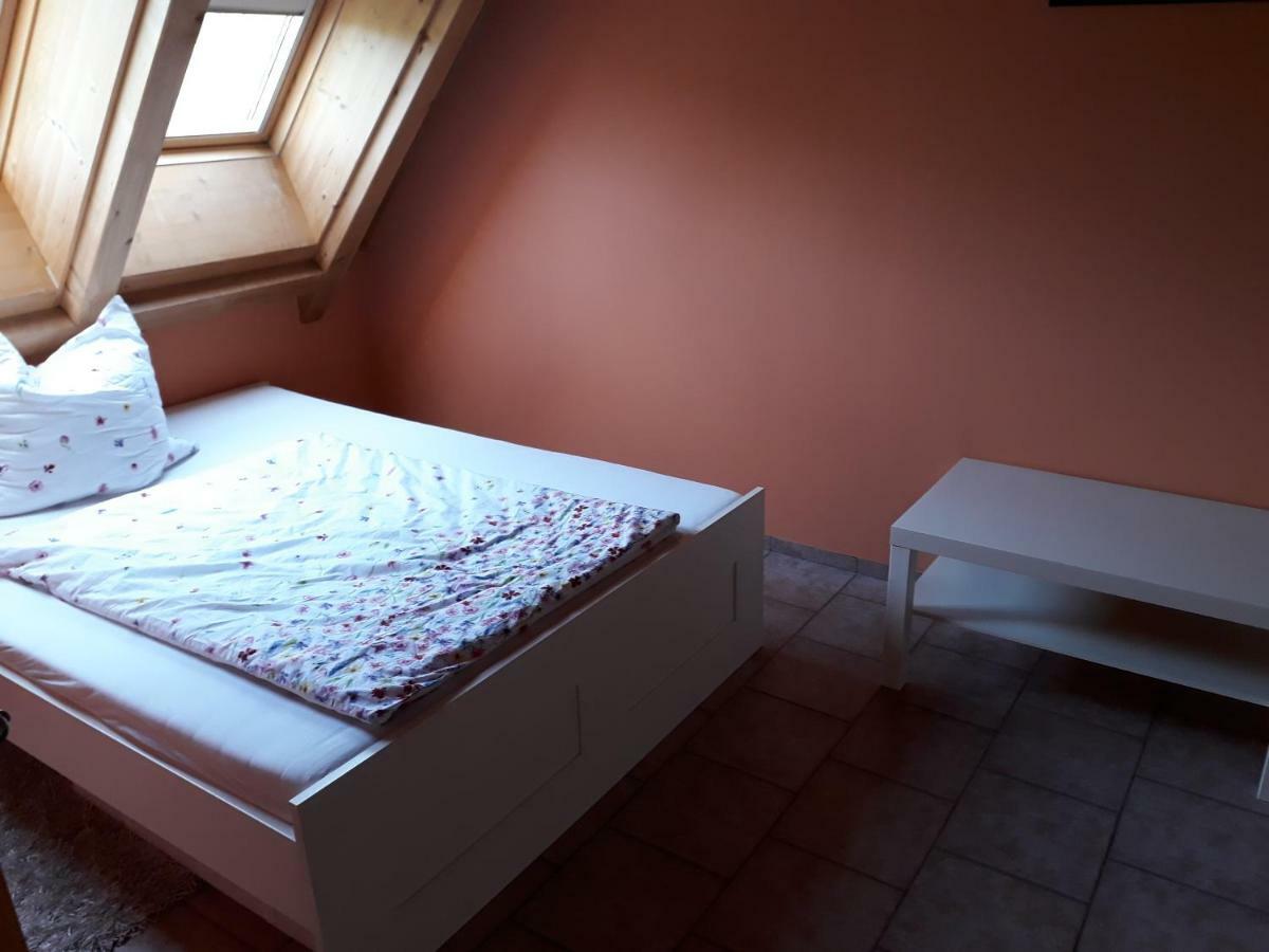 Gaestezimmer In Traumhafter Lage Neben Der Kurstadt Oberthulba Exterior foto